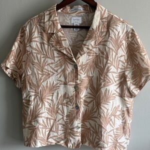 Nicole Miller 100% Linen Camp Shirt Medium | Beige Leaf Print Button Front